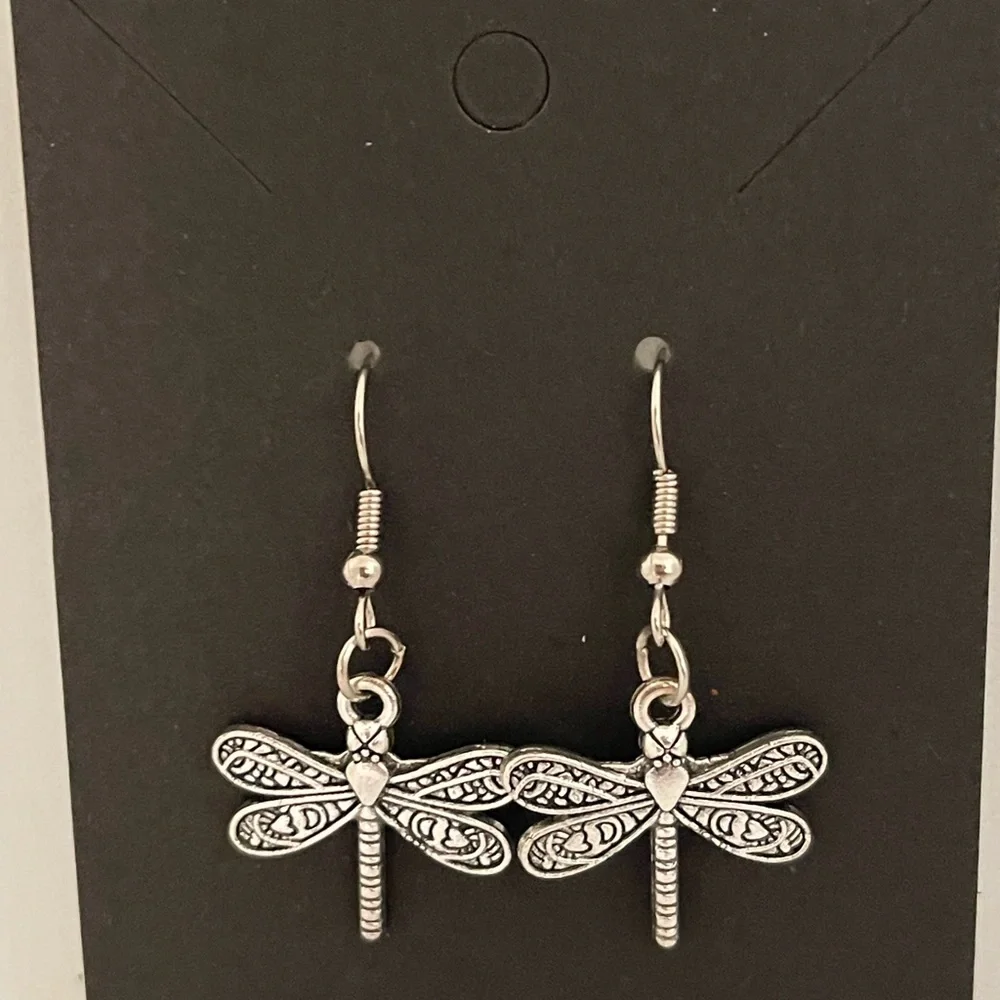 Hand crafted drop dangle dragonfly earrings. - Picture 2 of 4